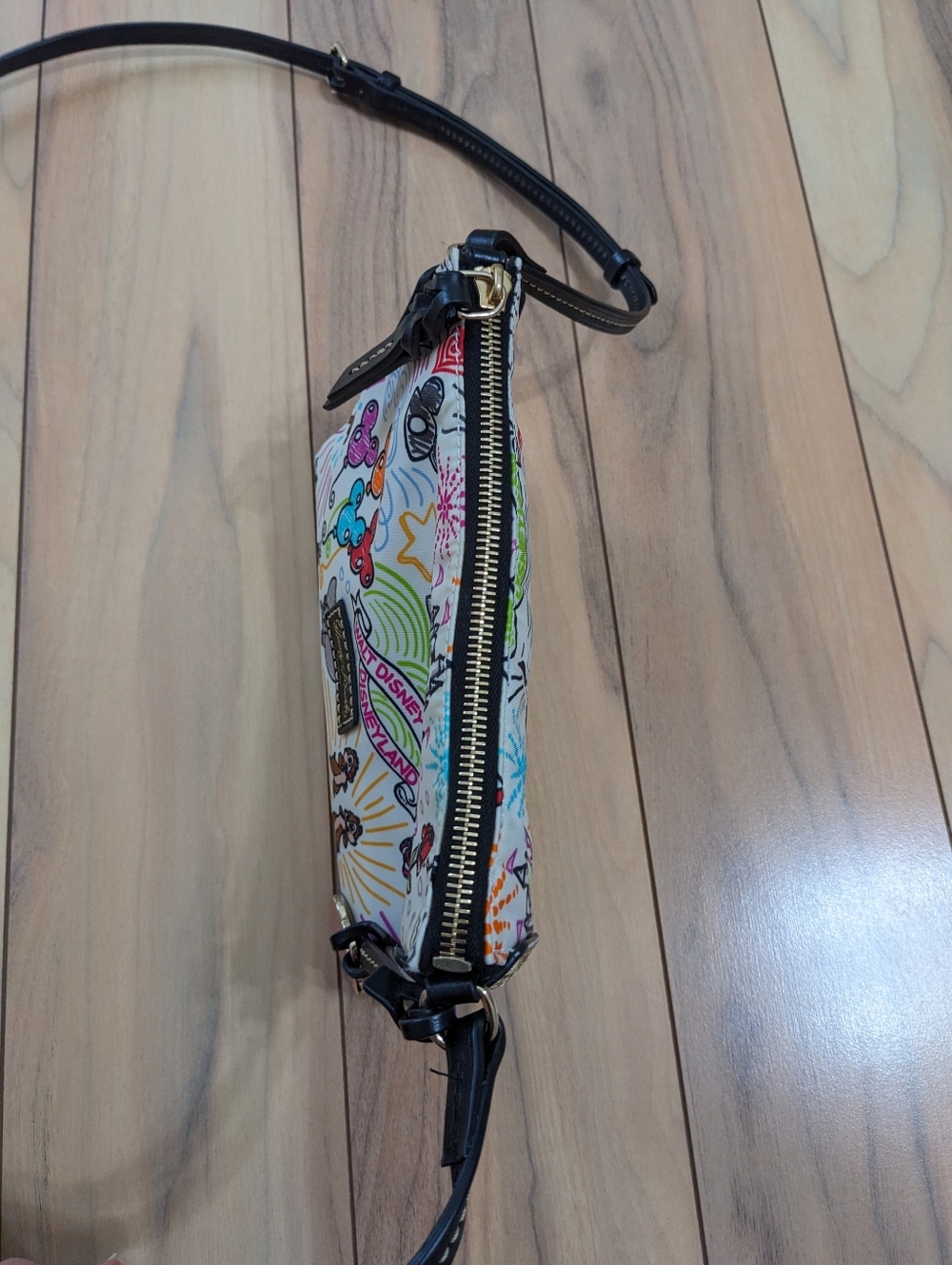 EUC! Dooney & Bourke X Disney Nylon Sketch Crossbody Bag In Black And White - Picture 11 of 16